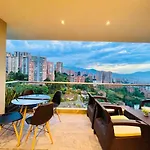 25Th Floor Luxury 2 Bedrooms Ac Pool & Gym 2503