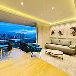 25Th Floor Luxury 2 Bedrooms Ac Pool & Gym 2503