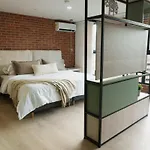 New In Laurels With Air , Loft Type, Giant Tv