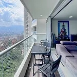 3Br Panoramic Near Country Club El Poblado