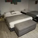 El Poblado 809 Acomodacion Familiar 1 A 5 Personas