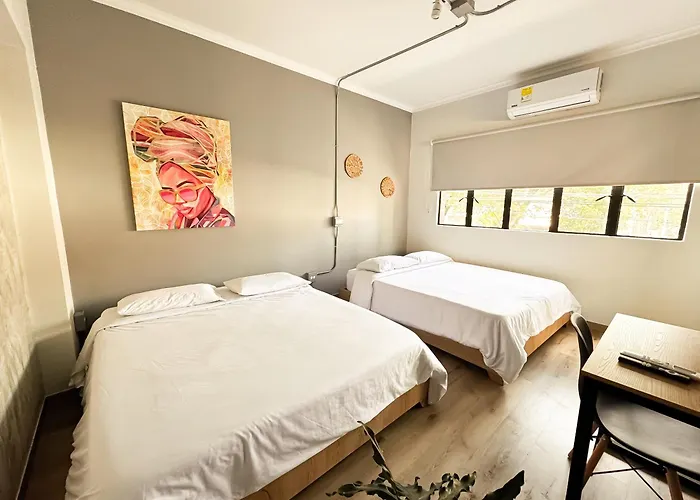 Hospedaje Economico En Medellin! Lau3