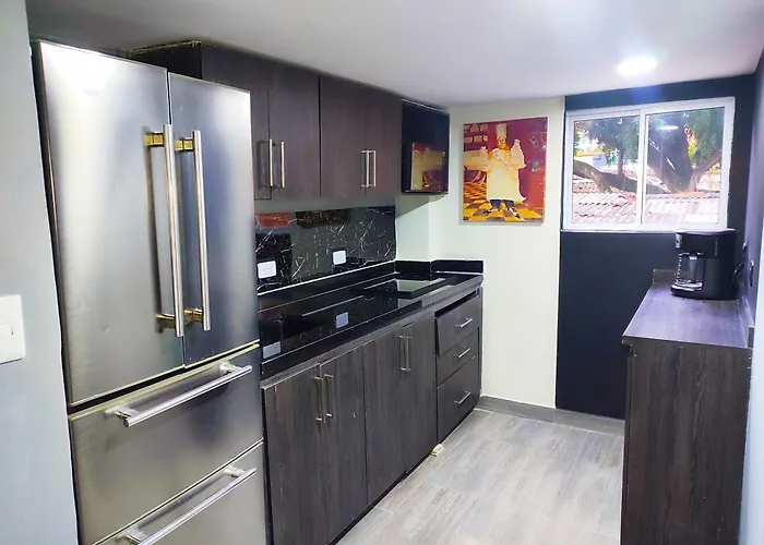 Urban 8 Bedrooms Apartment At Poblado