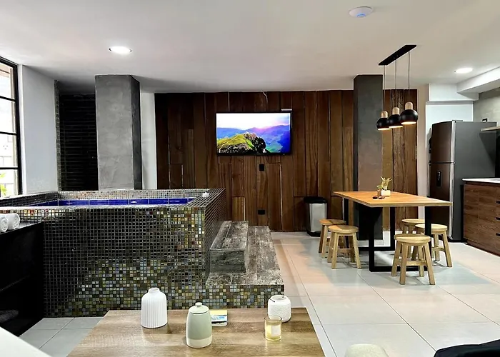 Nowa Arya Ph - Huge Hot Tub & Ac Steps From Lleras Park