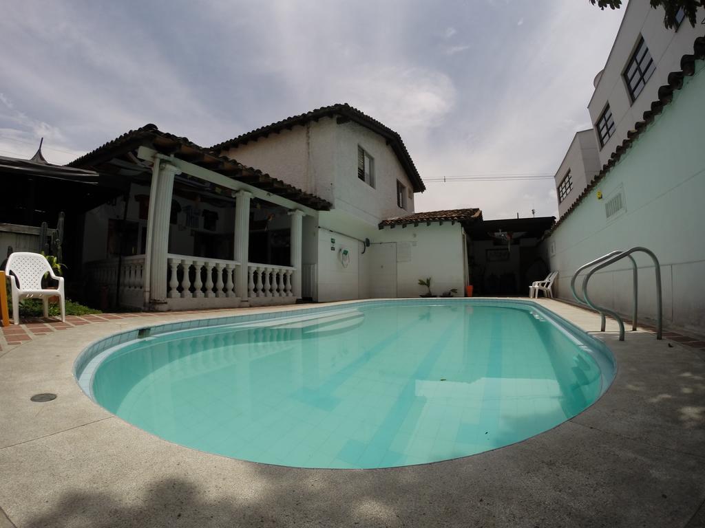 Waypoint Hostel *
