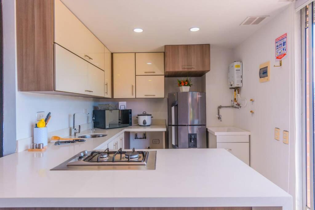 Apartment Beautiful Ultrafast Internet /el Poblado Medellin
