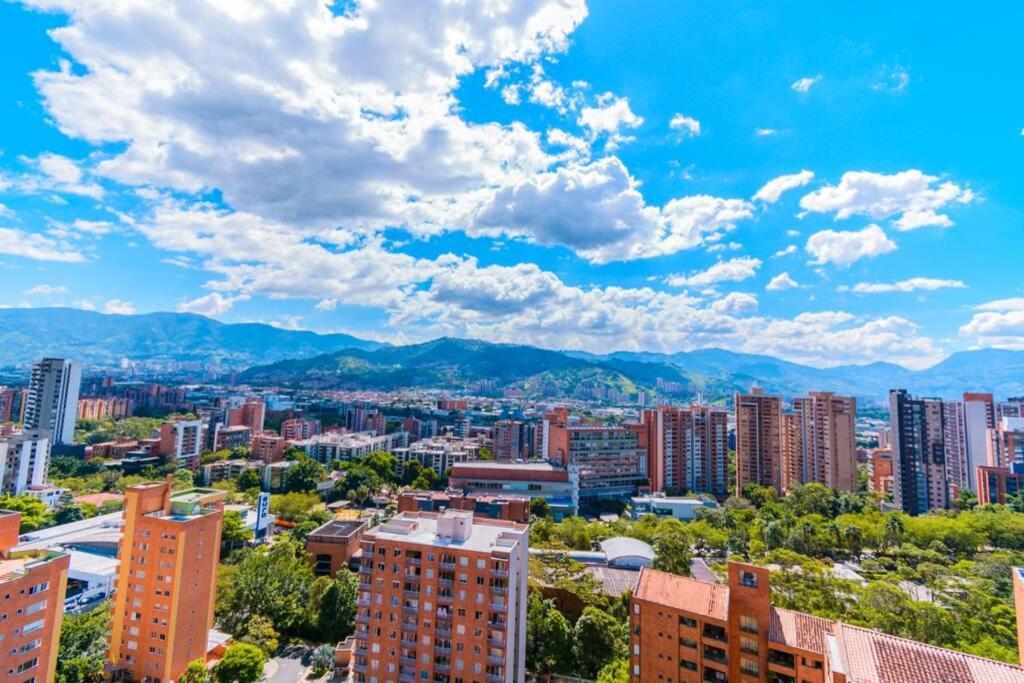 Beautiful Ultrafast Internet /el Poblado Medellin