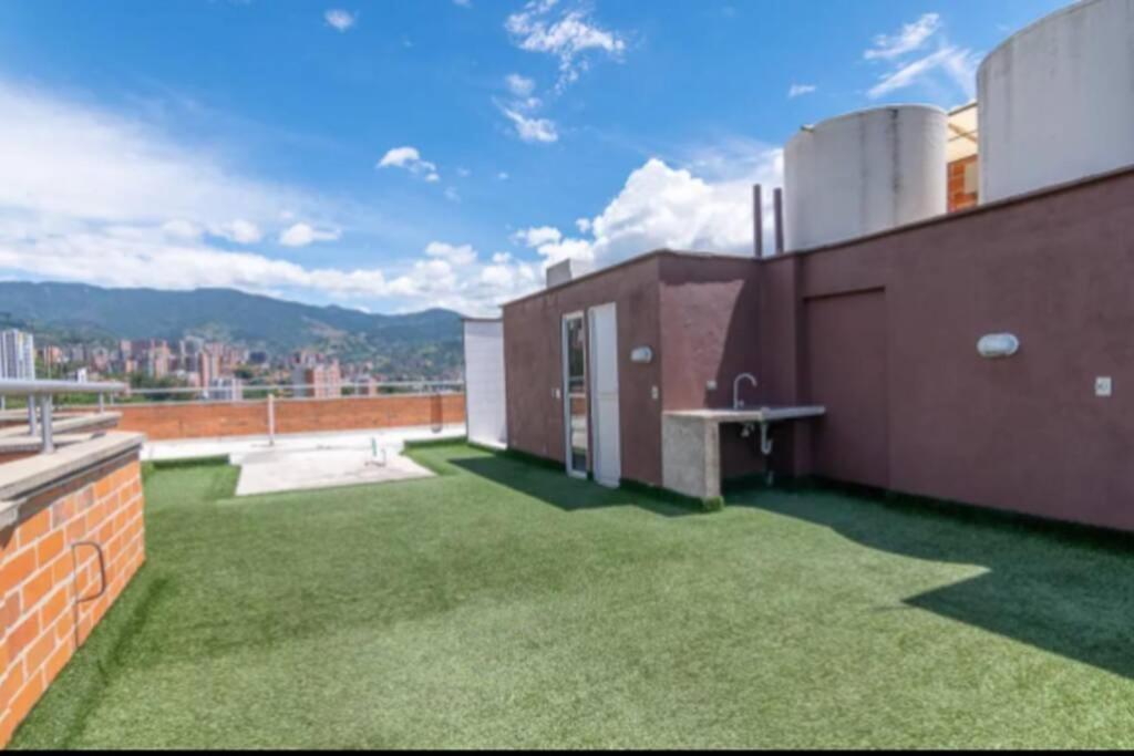 Apartment Beautiful Ultrafast Internet /el Poblado Medellin