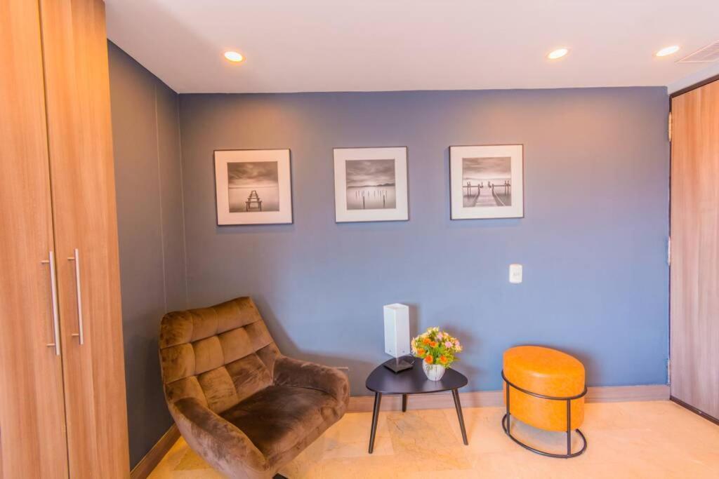 Beautiful Ultrafast Internet /el Poblado Apartment *