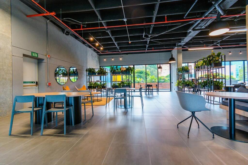 Apartment Luxury In El Poblado Co-work, Gym, Fast Wifi