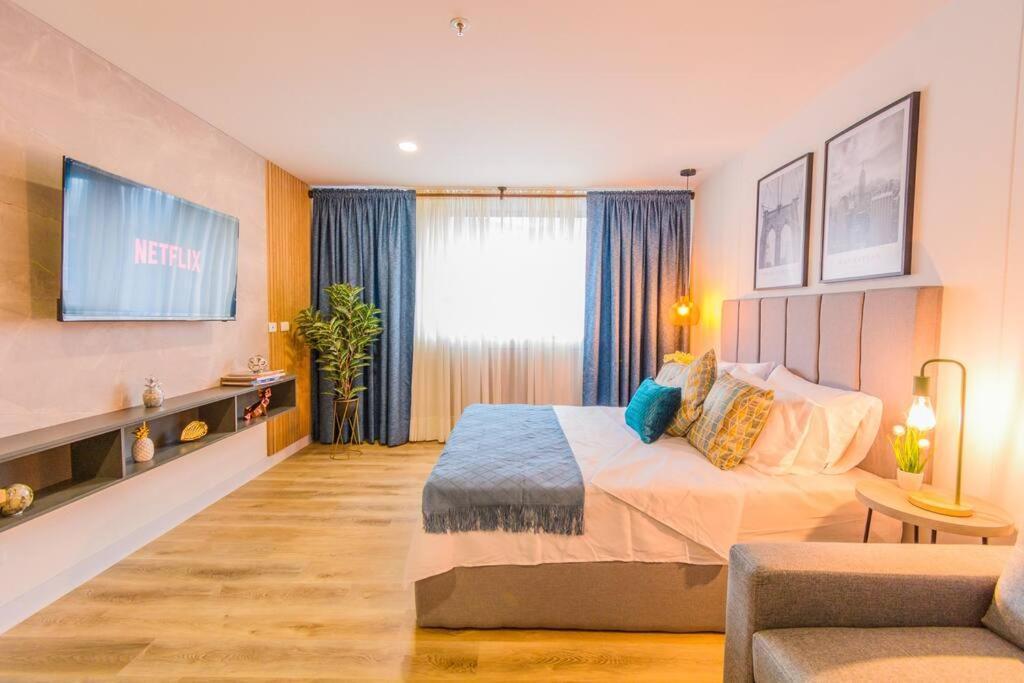 Apartment Luxury In El Poblado Co-work, Gym, Fast Wifi Medellin