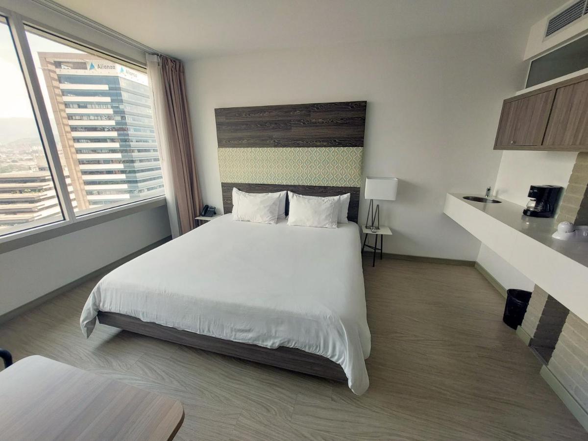 V Grand Hotel, A Member Of Radisson Individuals Hotel Medellin