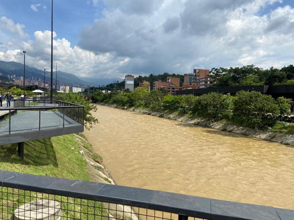 Apartamento Conquistadores Romantic, Medellín