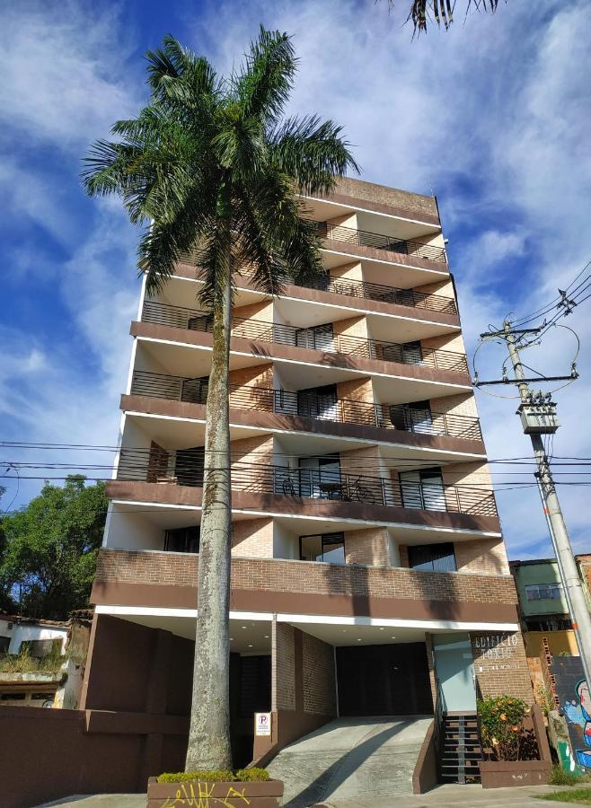 Apartamento Graffitour Comuna 13 *