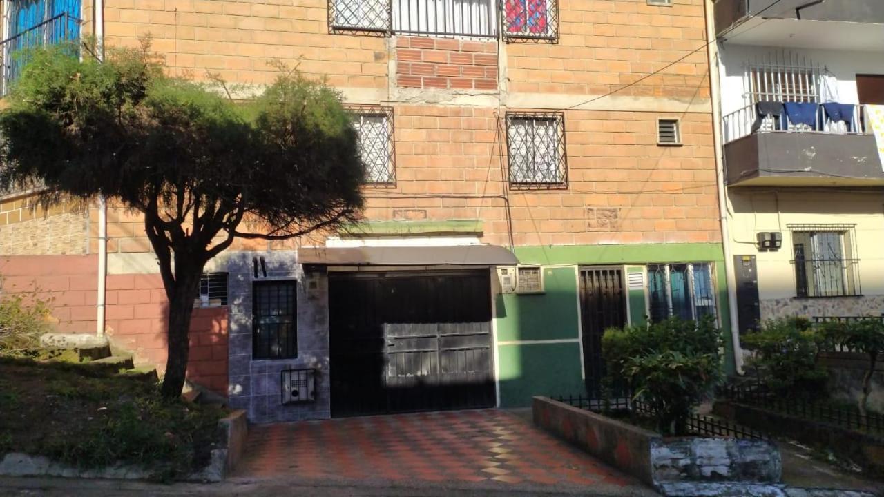 Lugar Acogedor Y Muy En Medellin