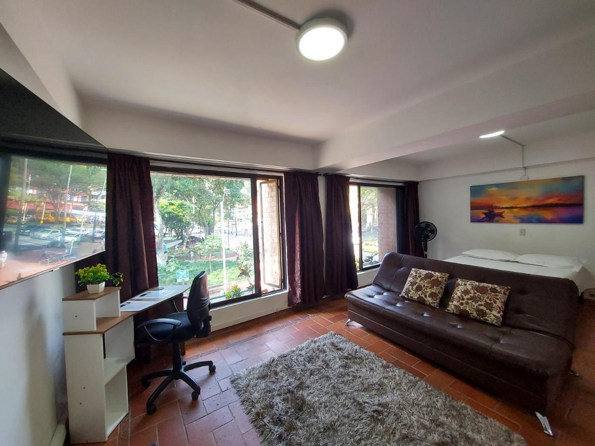 Loft Parque Del Poblado * Medellín