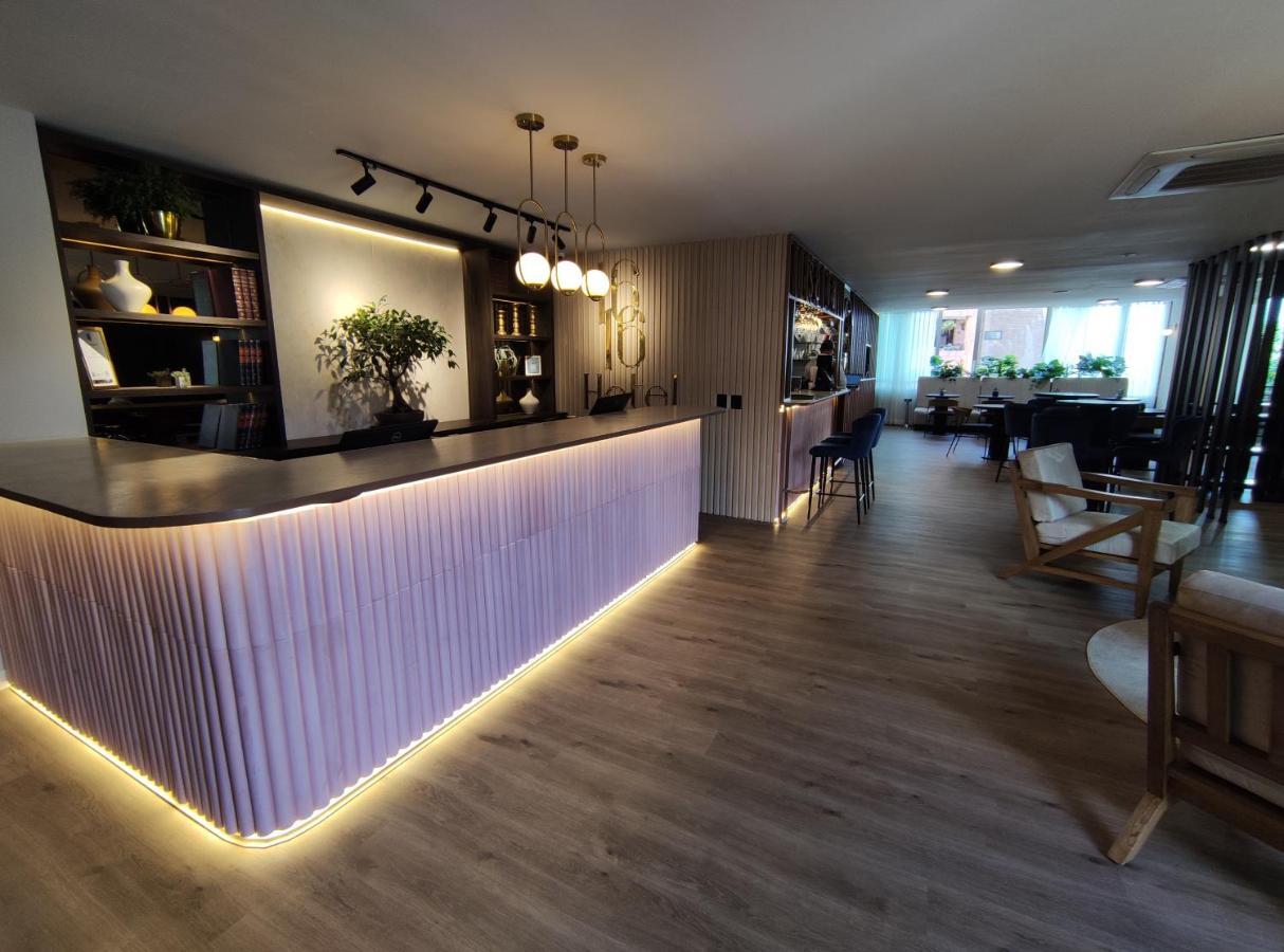 Hotel 1616