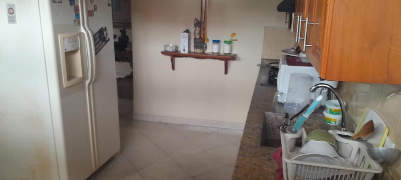 Alcobas Con Desayuno Incluido Bano Compartido * Medellin
