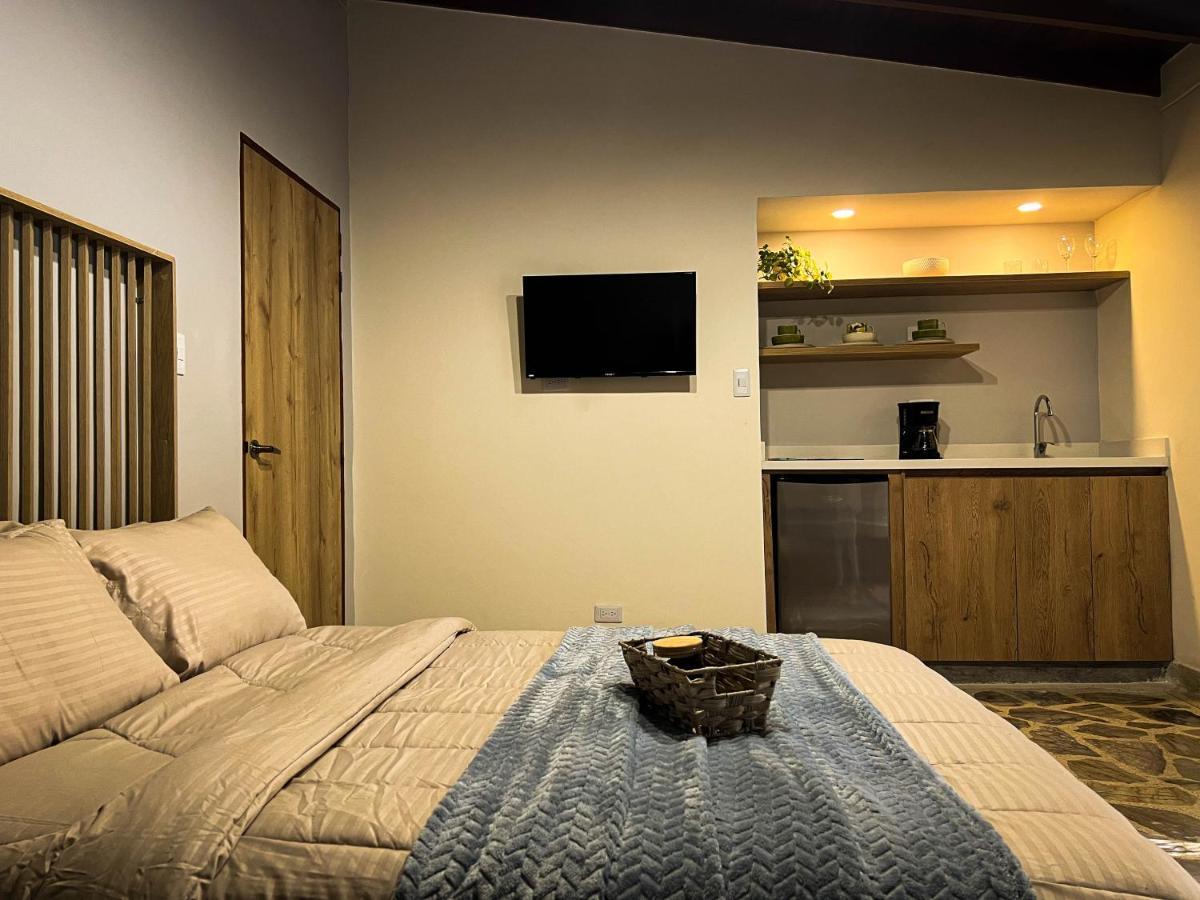 Serene Dreams, Your Private Unit Getaway Apartment