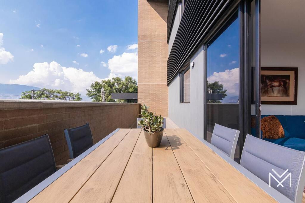 Luxury 2 Bd Apto W/ Coworking-near Milla De Oro Apartment Medellin