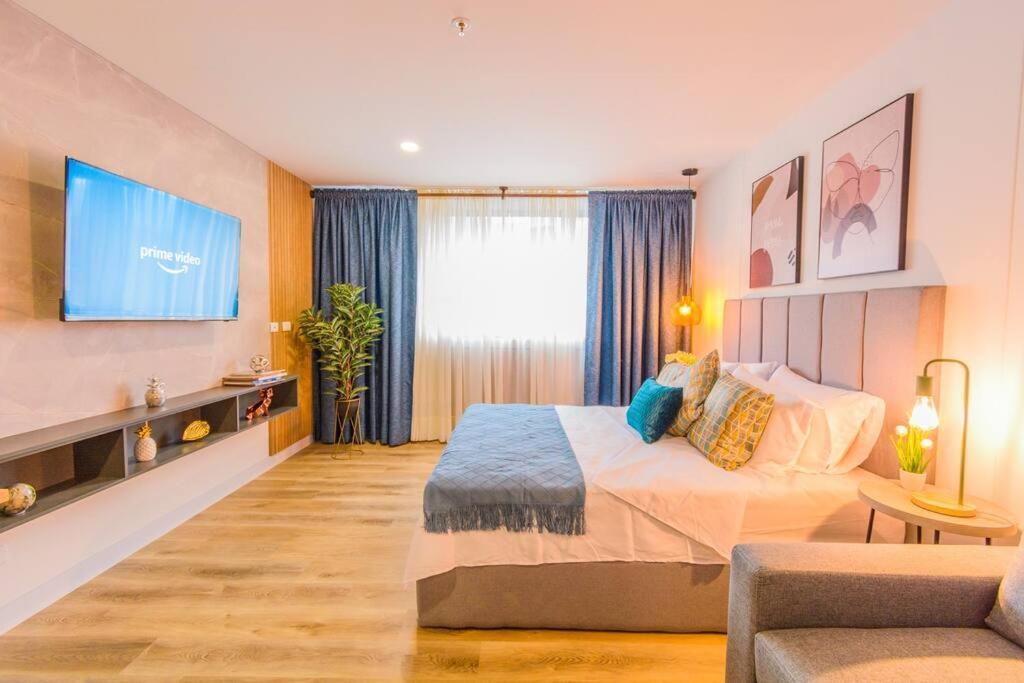 Beautiful In El Poblado, Coworking, Fast Wifi Apartment Medellin