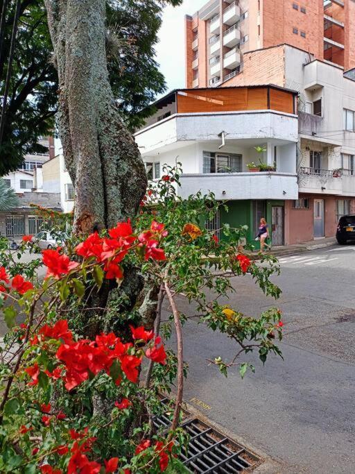 Apartment Independiente Con Terraza En Belen Cerca A Laureles *