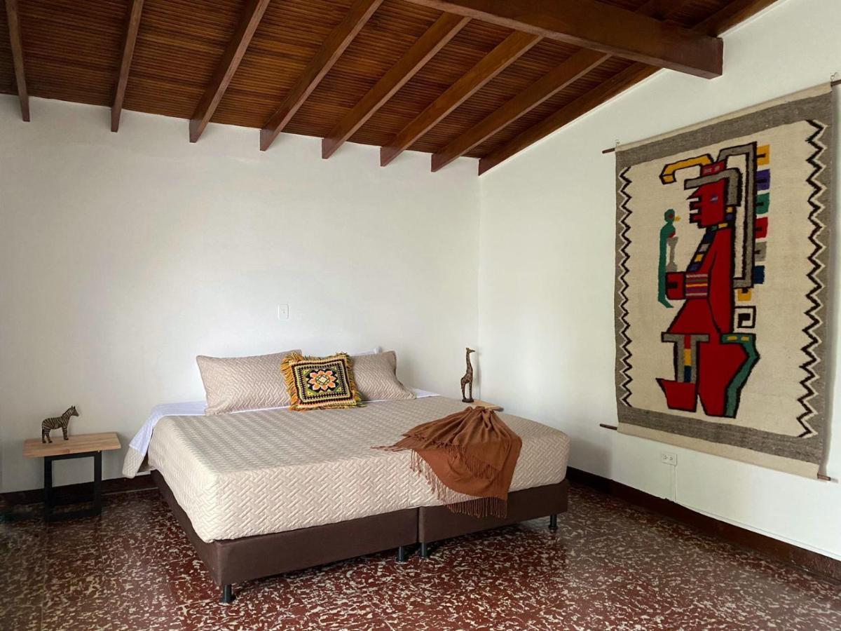 Casa Botero, Alojamiento Completo