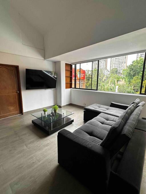 Apartment Penthouse W/ Jacuzzi In Lleras Park Medellin