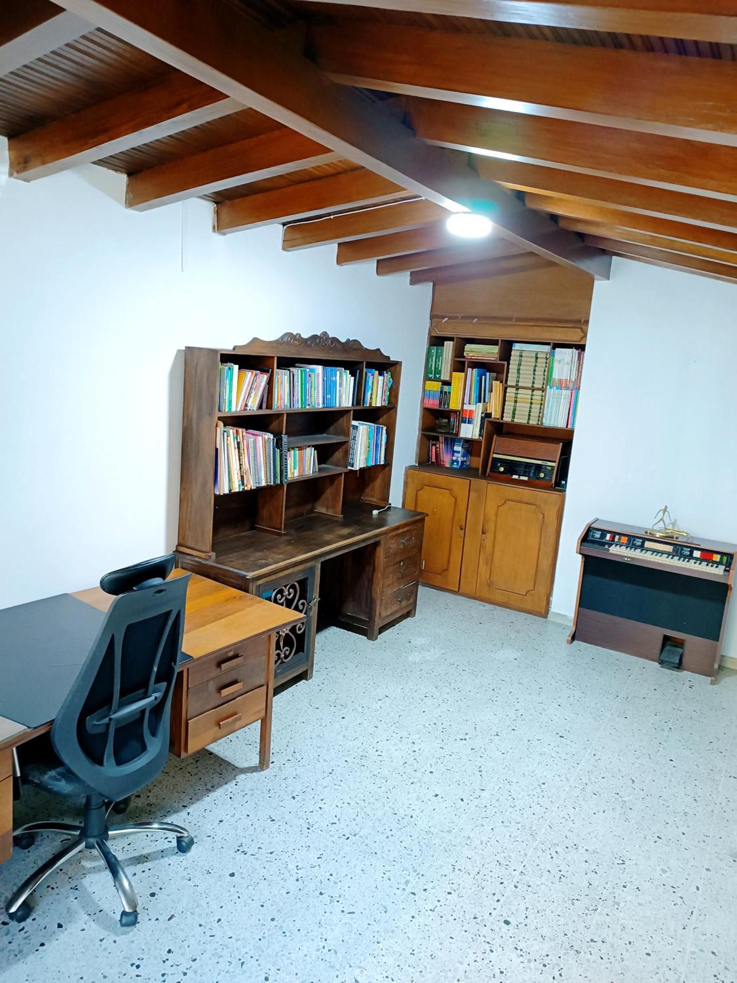 The Flora House - Espacio Seguro, Amplio Y Acogedor Homestay