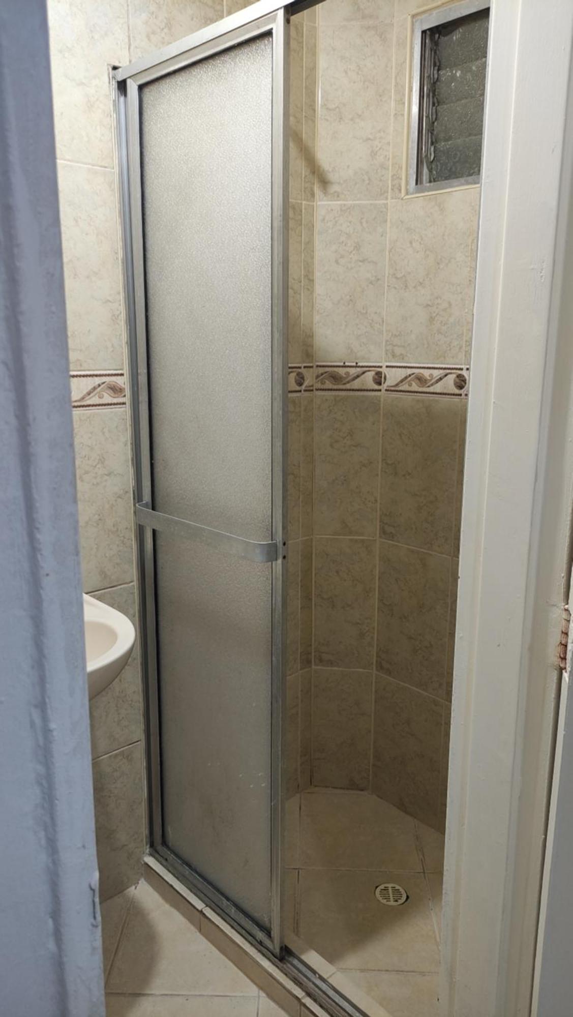Con Bano Privado#5 Homestay Medellin