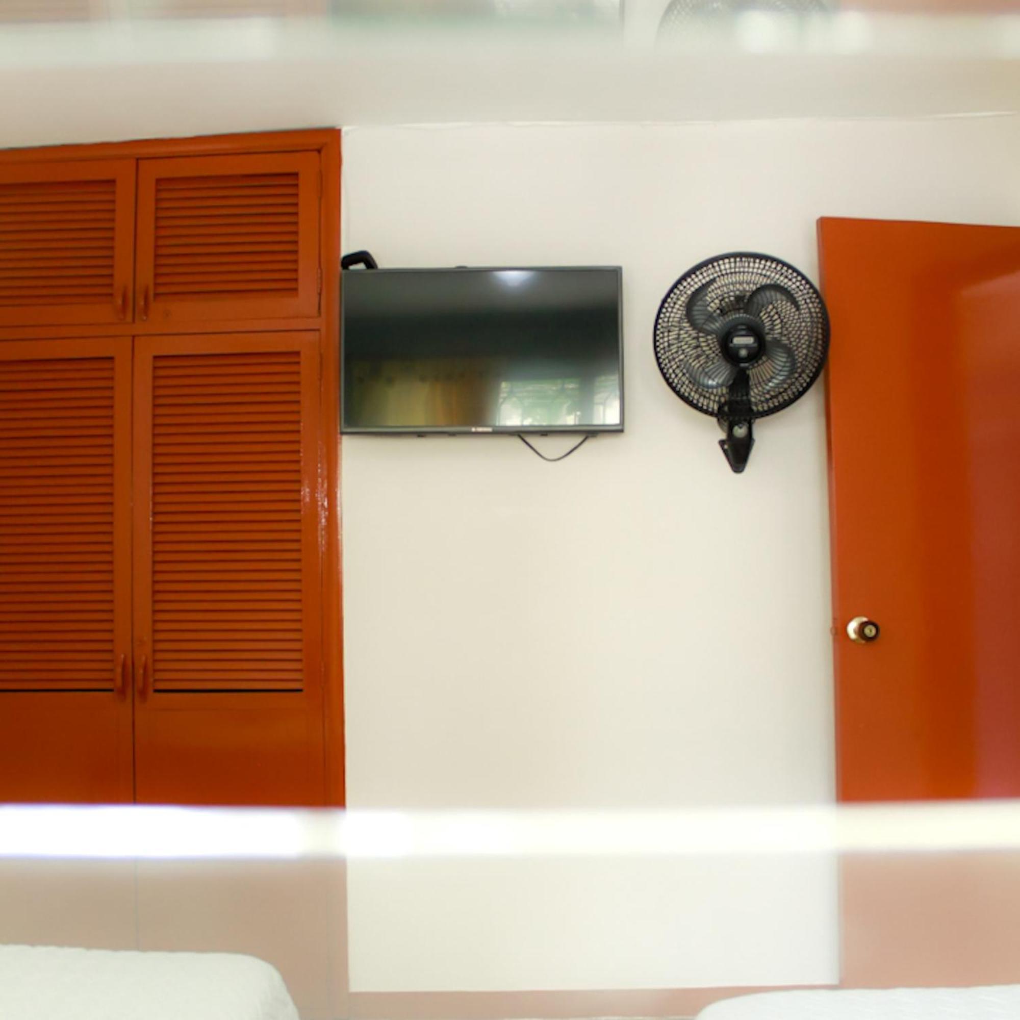 Casa Mostaza Bed & Breakfast *