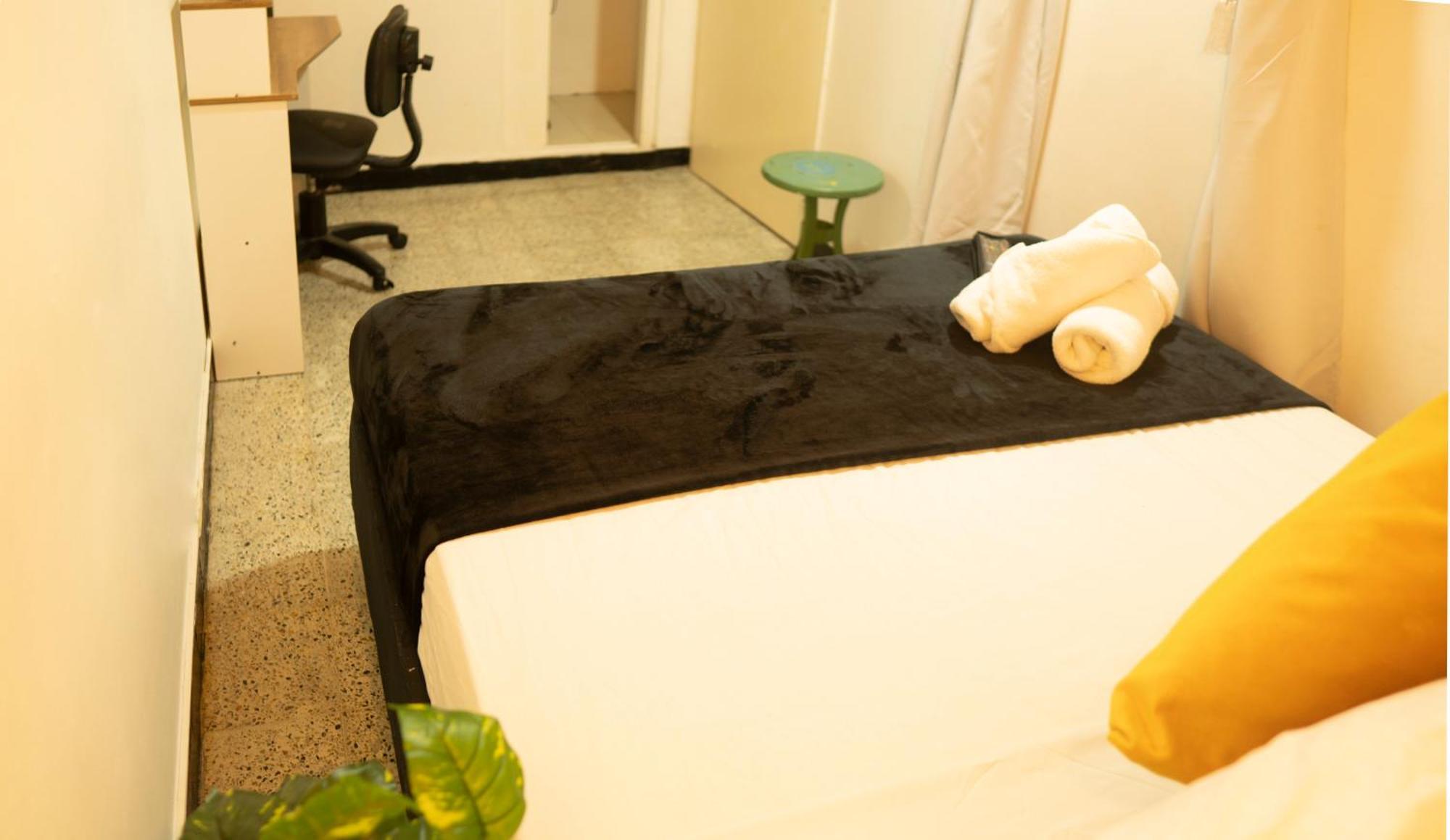 Africa House-casa Laureles-la70 Guest house