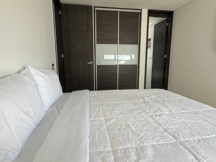 Apartment 1204, Excelent Location In El Poblado