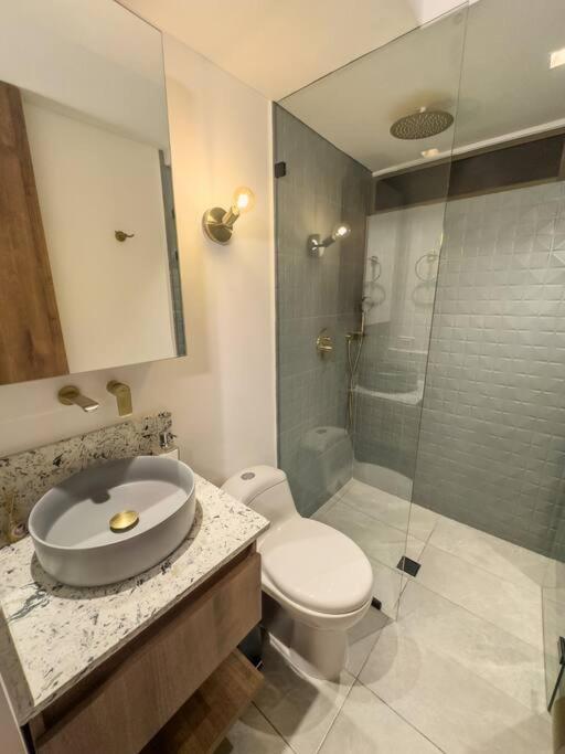 Loft De Lujo En El Poblado * Medellin