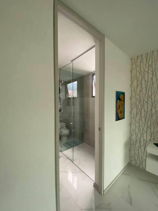 Apartment Luxury Apt! Guest Friendly! Great Location! Jacuzzi, Gym, Security! Medellin