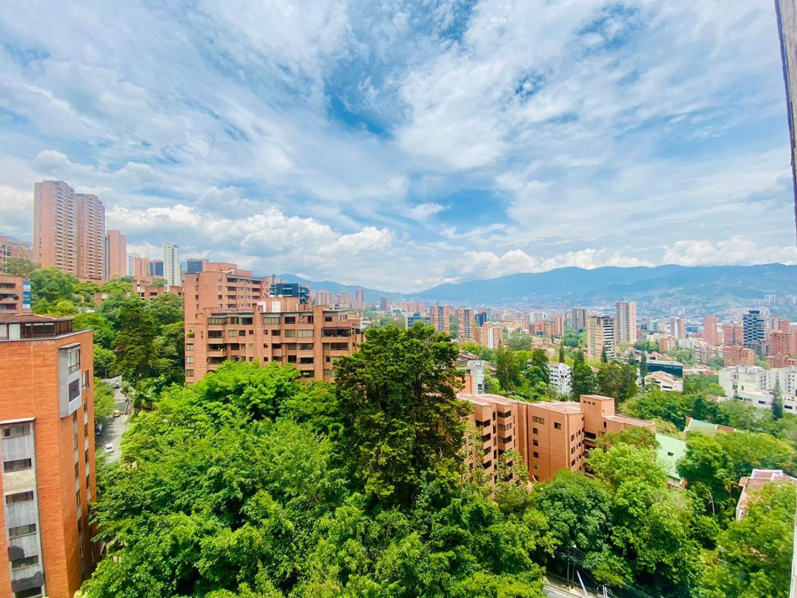 Apartment Beautiful Apto In Poblado *