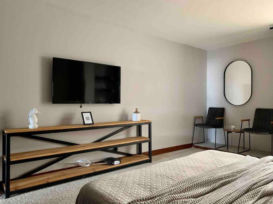 Adorable With Private Jacuzzi In Lleras And Provenza Apartment Medellin
