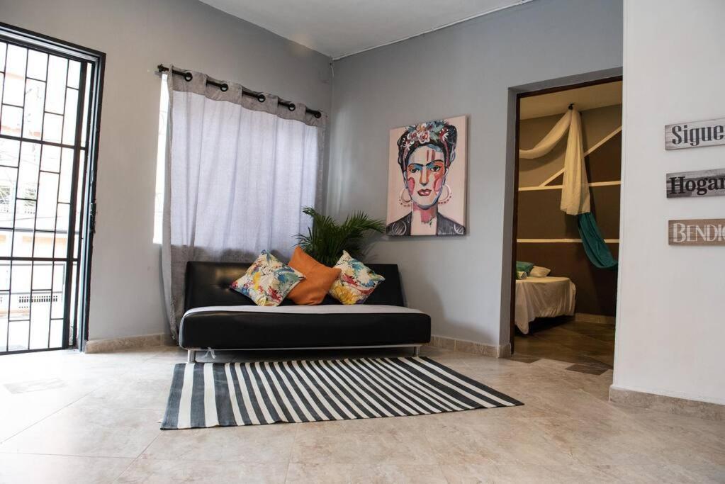 Pleasant House 20 People In Laureles Apartment Medellin