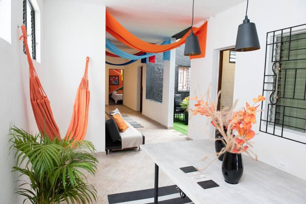 Apartment Pleasant House 20 People In Laureles