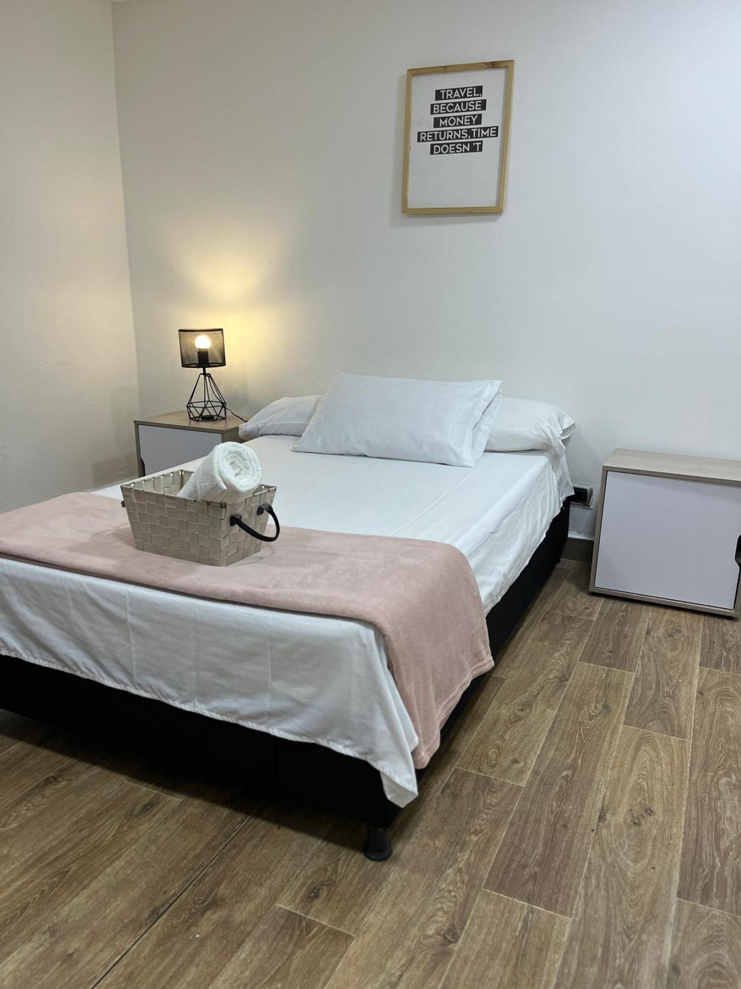 Easyhouse Acomodação com café da manhã  *