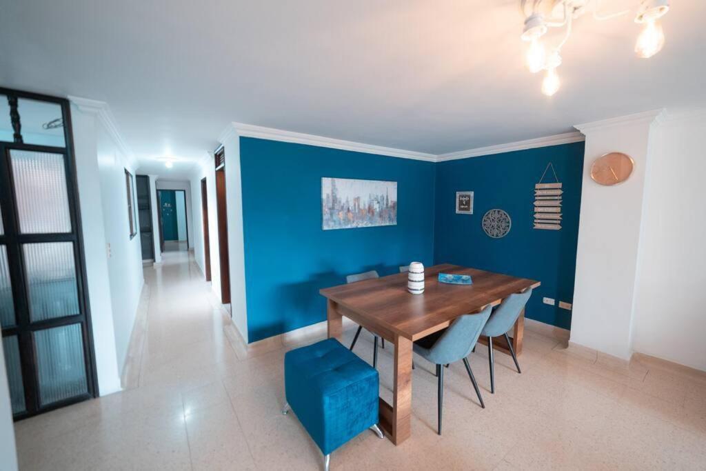 Apartment Apartamento Amoblado De 3 En Mlb301 *