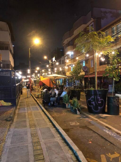 Zona Rosa El Poblado 202 Apartment *