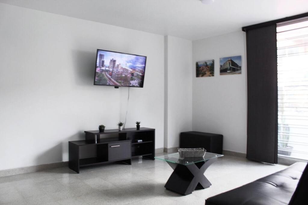 Zona Rosa El Poblado 202 Apartment *