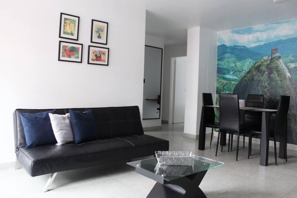 Zona Rosa El Poblado 202 Apartment