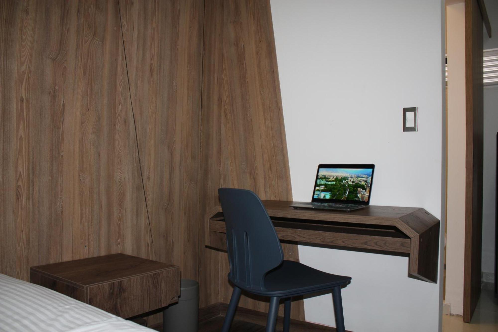 Parceros House *
