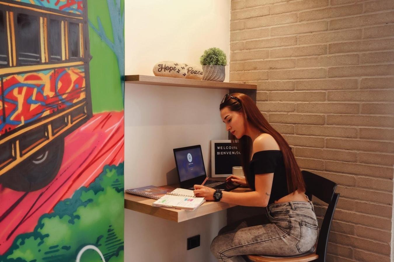 Comfortable Escape Rosa Negra Stadio Apartasuite * Medellin