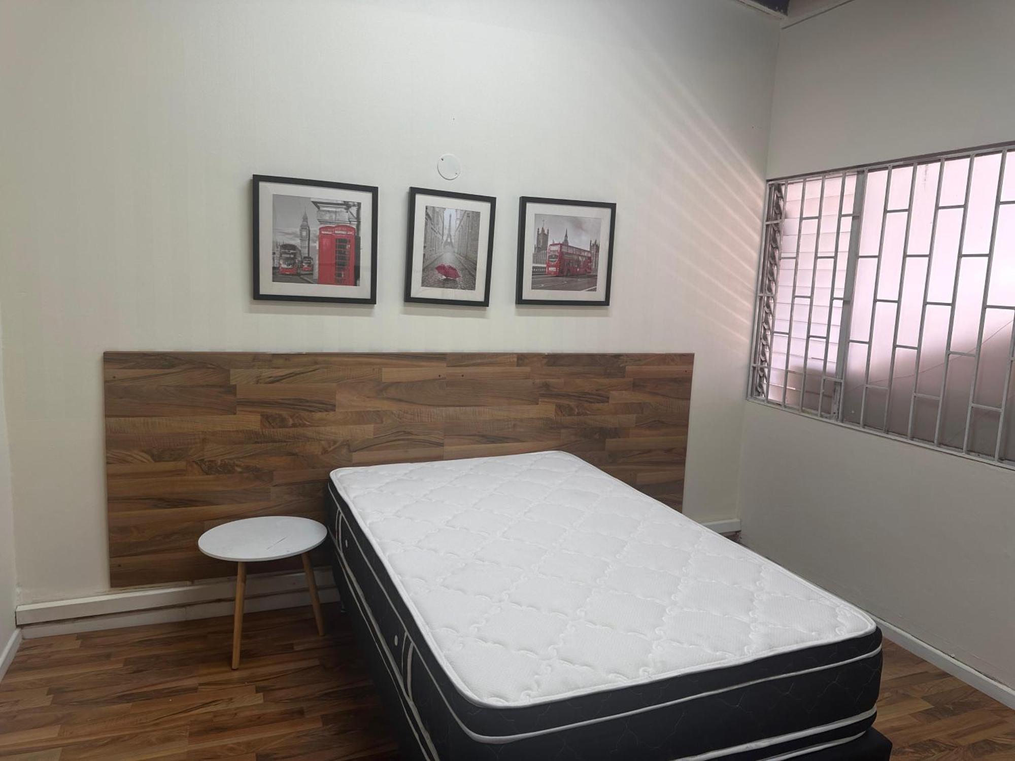 Cinco Living Homestay *