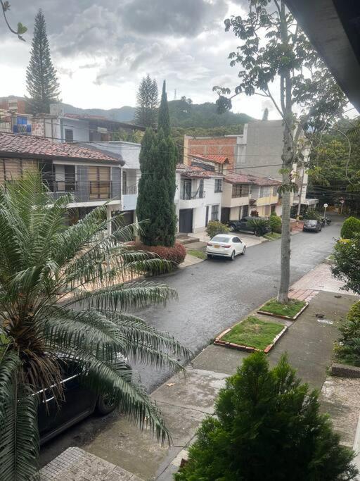Espectacular Casa Familiar Medellin