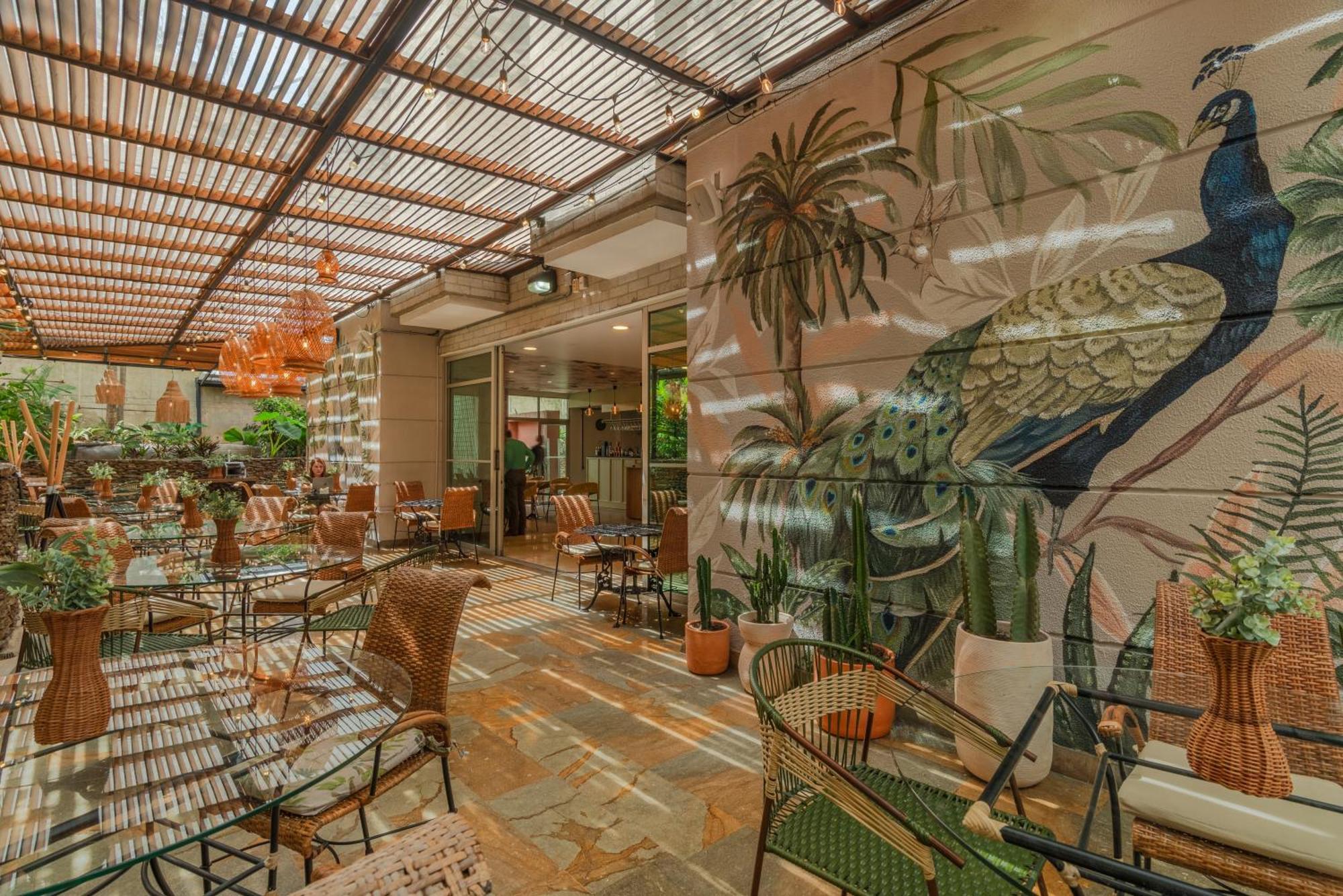 Poblado Alejandria By Housy Host Medellin
