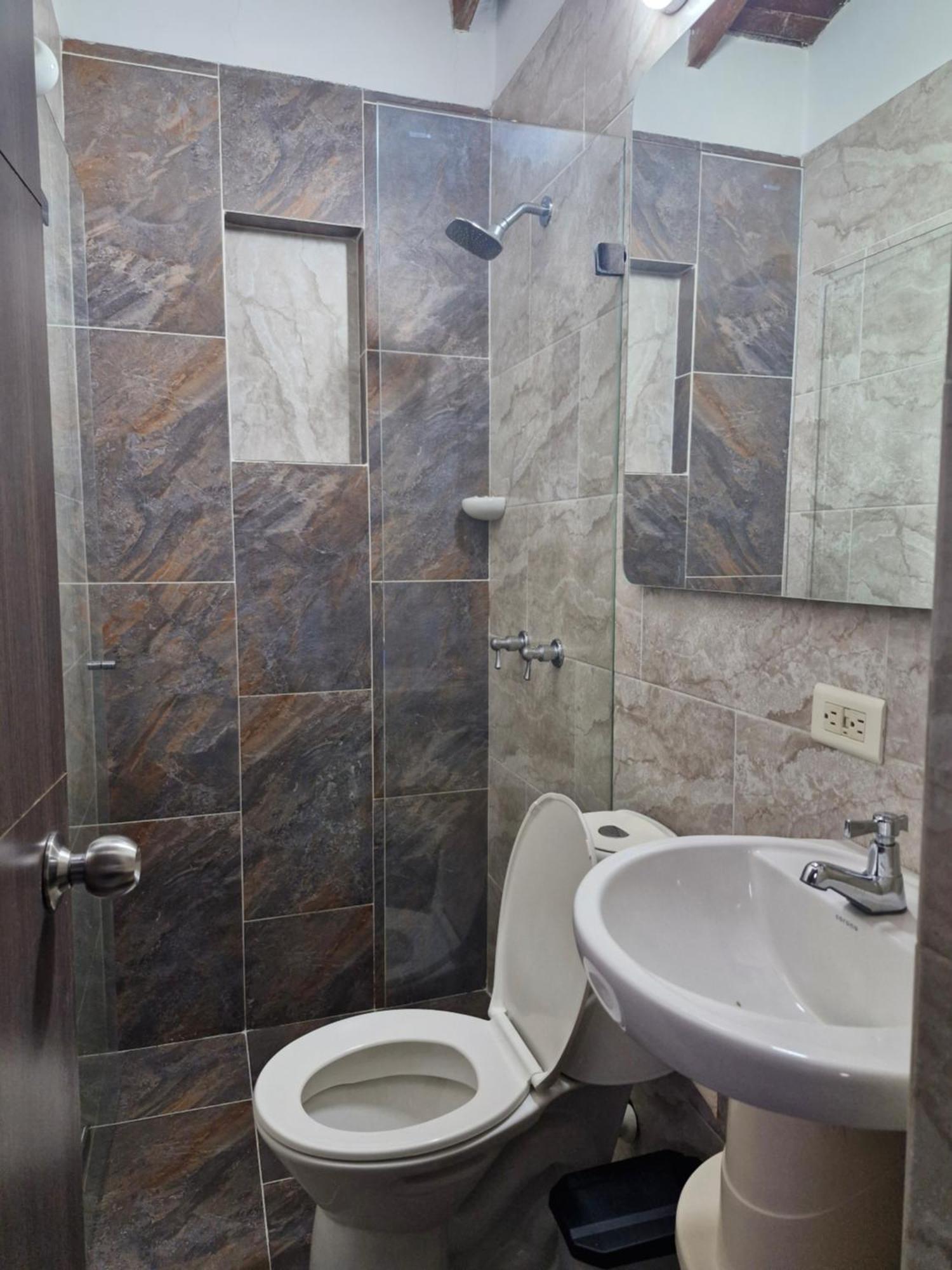 302 Completo En Apartment Medellin